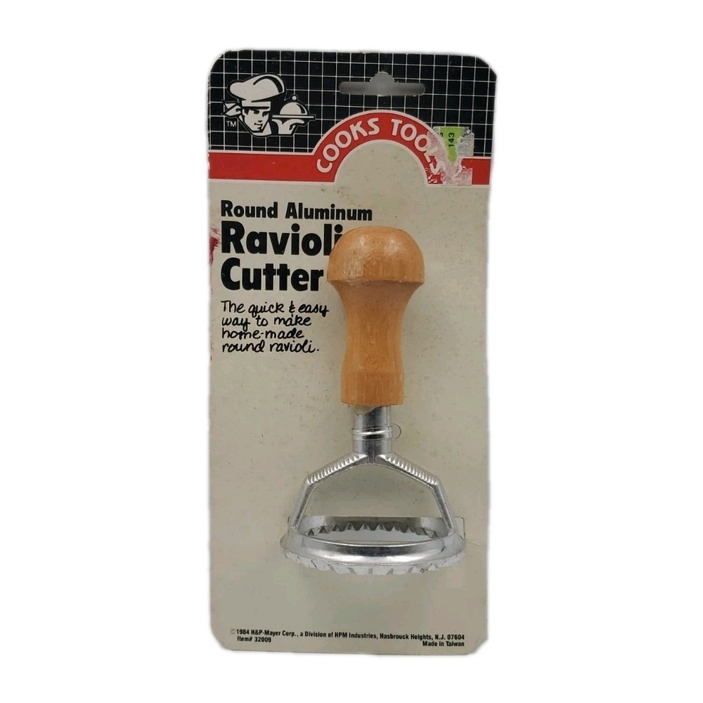Vintage‎ Round Aluminum Pasta Ravioli Cutter Wood Handle Cooks Tools 1984